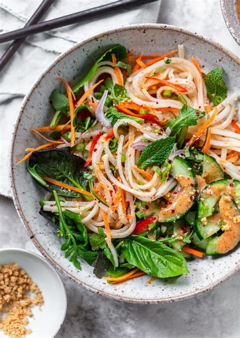 20 Healthy Rice Noodle Recipes For Quick Weeknight Dinners