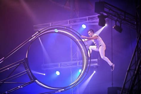 Gravity Circus Con Artisti Festival Di Monte Carlo A Milano Notizie