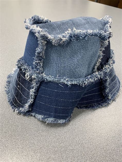 Pin By Hang Lao On Fashion Design Diy Sewing Clothes Recycled Denim