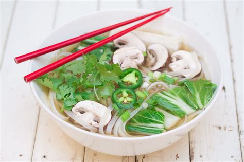 Easy Vegan Pho (Vietnamese Noodle Soup)