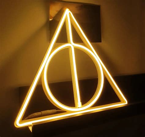 Stl File Deathly Hallows Neon Led Harry Potter・model To Download And