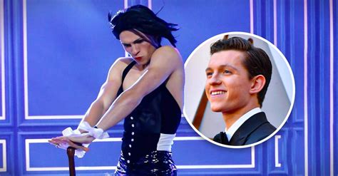 Tom Holland Remembers His Iconic Dance From 'Umbrella' And It's ...