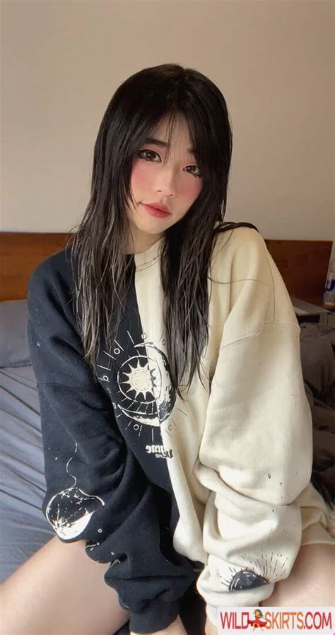 Poyochika Poyo Chika Nicoledobrikov Poyo Chika Nude OnlyFans Instagram Leaked Photo