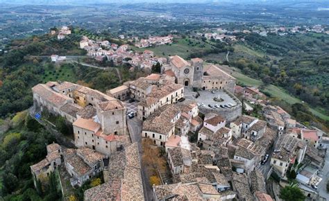 Il Castello Di Altomonte E Torre Normanna ARCHEOPOLLINO