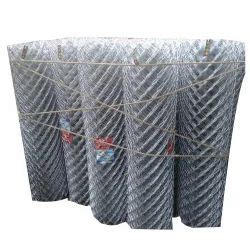 Iron Galvanized Gi Chain Link Fencing Work Mesh Size X Mm