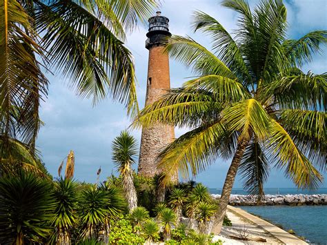 Cape Florida Lighthouse Key Biscayne Florida picture, Cape Florida ...