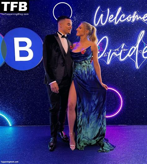 Chloe Burrows Nude OnlyFans Leaks Fappening FappeningBook