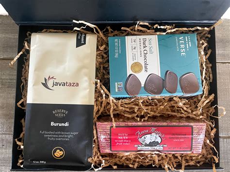 Gourmet Gifts for the Holidays | Gift Boxes and Fruitcakes
