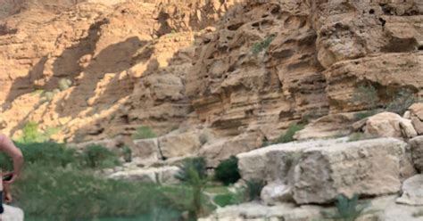 Ab Muscat Private Tour Wadi Shab Bimmah Sinkhole ganztägig GetYourGuide