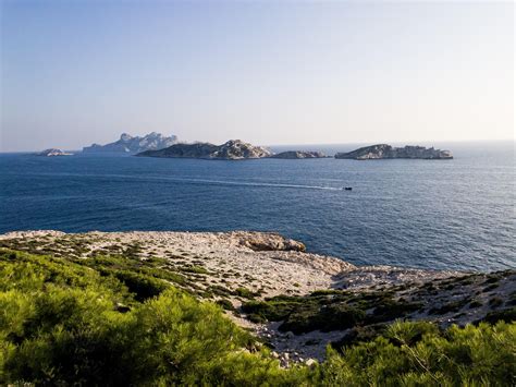 Hiking Les Calanques in Marseille, France : r/hiking