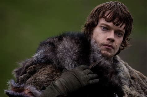 Theon Greyjoy - Game of Thrones Photo (32360257) - Fanpop