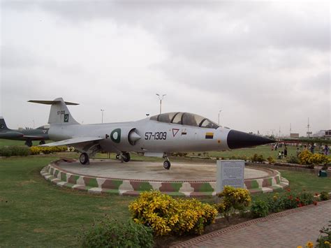 Lockheed F 104b Starfighter Pakistanais