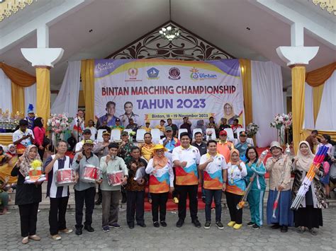 Bupati Roby Tutup Kompetisi Marching Championship Di Bintan Bentancoid