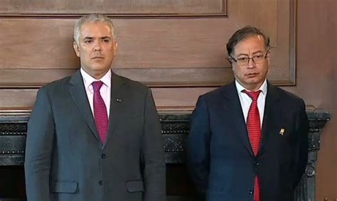 Memes de Iván Duque y Gustavo Petro con cara de regañados