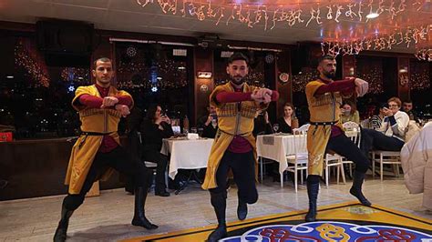 Istanbul Bosporus Dinner Kreuzfahrt Mit Getr Nken Und T Rkischer Show