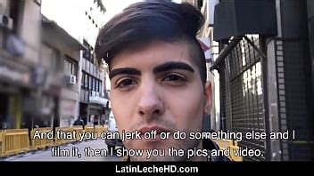 Colegial Latino Bisexual Follado Por Un Cineasta Gay Por Dinero En Efectivo POV XNXX