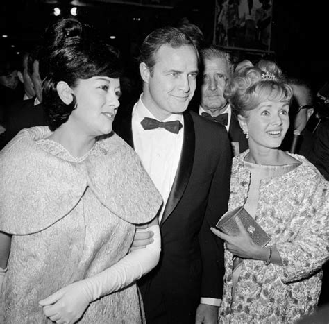 Marlon Brando See Photos Of The Actor And His Children Hollywood Life