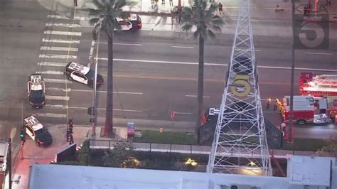 Man Climbs California Radio Tower Holding ‘free Billie Eilish’ Sign Ktsm 9 News