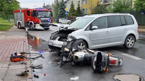 Warszawa Wypadek w Ursusie Motocyklista trafił do szpitala TVN Warszawa