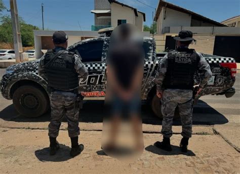 Polícia Militar resgata adolescente em surto apreende drogas e conduz