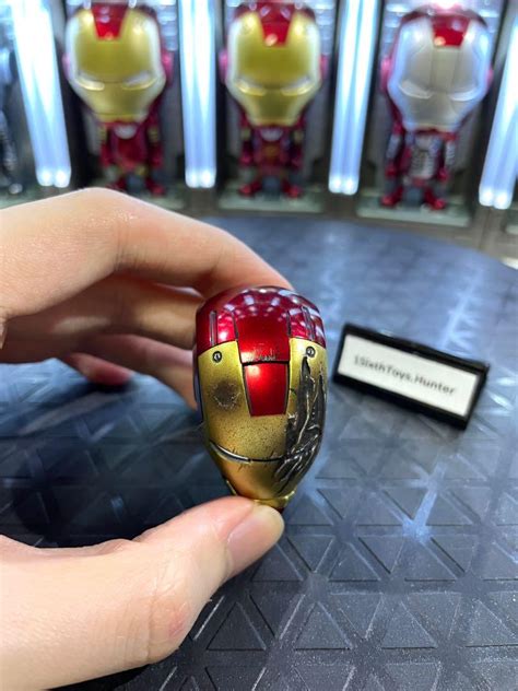 MARVEL THE AVENGERS HOT TOYS 1 6 SCALE MMS378D17 TONY STARK IRON MAN MK6 BATTLE DAMAGED LIGHT UP