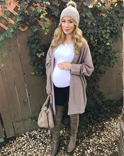 Cute Winter Pregnancy Outfits