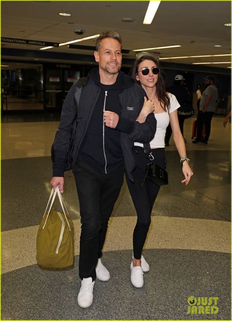 Ioan Gruffudd Fianc E Bianca Wallace Arrive Back In L A After