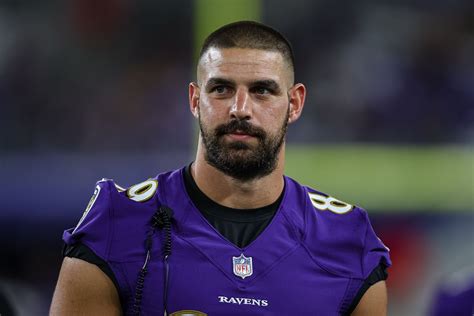 What happened to Mark Andrews? Baltimore Ravens TE exits game with injury