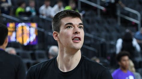 Clippers signing Ivica Zubac to 4-year, $28M deal | Sporting News