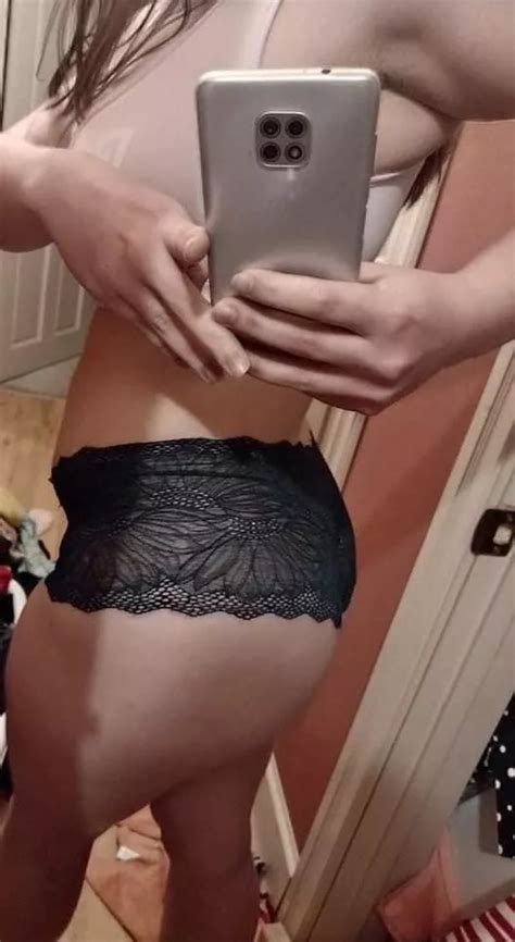 Working On Those Booty Gains Nudes Teasemepleaseme Nude Pics Org