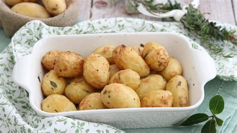 Come Cucinare Le Patate Novelle 5 Ricette Semplici E Golose