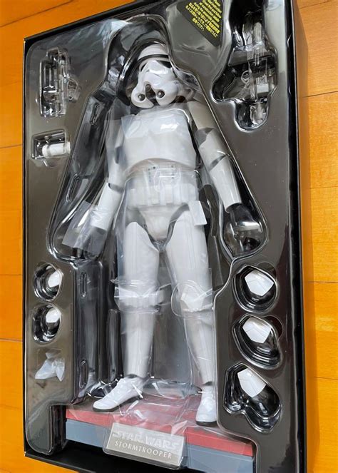Hot Toys MMS267 Star Wars Episode IV A New Hope 1 6th Scale Stormtrooper Collectible