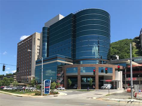 Roanoke Memorial Hospital 