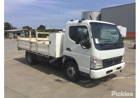 Buy Used Mitsubishi Fuso CANTER 4 0T Box Trailer In Listed On