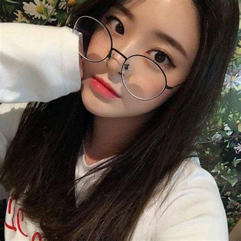 Ulzzang Girl 에 있는 My ️ ️님의 핀 Uzzlang 소녀 귀여운 소녀들 얼짱 스타일