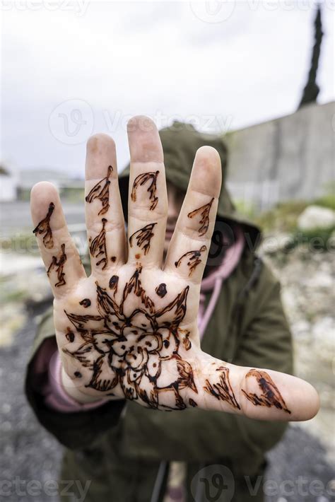 Henna tattoo on the hand 7589314 Stock Photo at Vecteezy