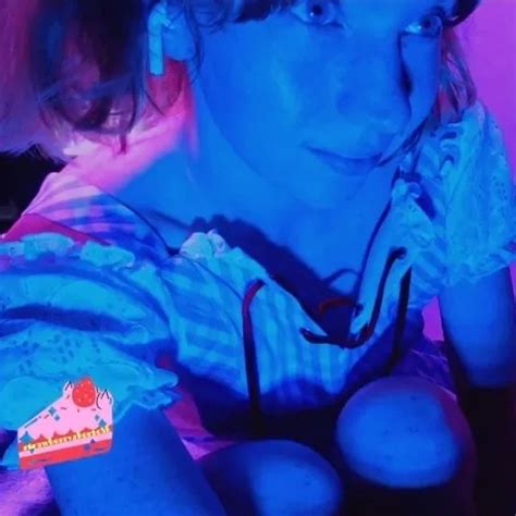 Red Babe Bedtime XHamster