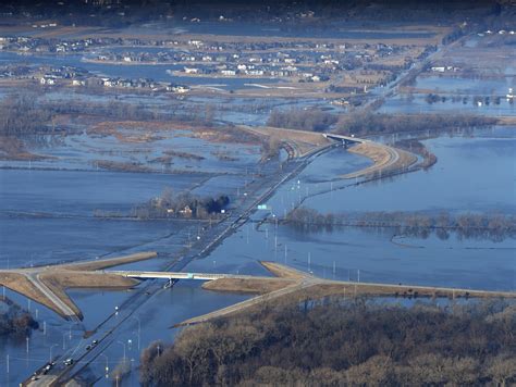 More Evacuations In Deadly Midwestern Flooding News 1130