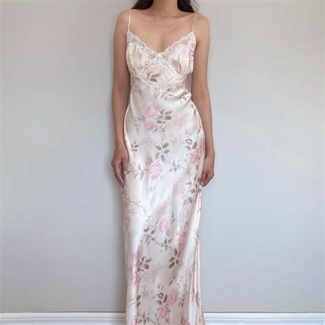 Rare Vintage Victoria S Secret Nude Pink Floral Depop Pretty Dresses Beautiful Dresses