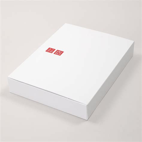 Uniqlo T Card Indonesia Tomi Dugan