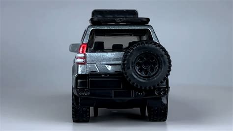 Машинка Premium Hot Wheels 2005 Toyota Land Cruiser Prado Off Road 1 64 HKC70 Grey купити в