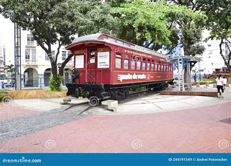 Malecon Guayaquil Ecuador Landmark Hemiciclo De La Rotonda