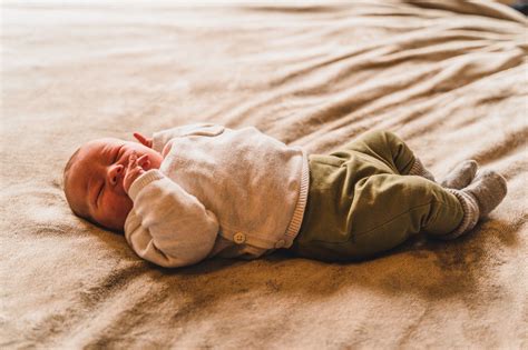 Onvergetelijke Mooie Lifestyle Newbornshoot Gezinsshoot Bij Jullie