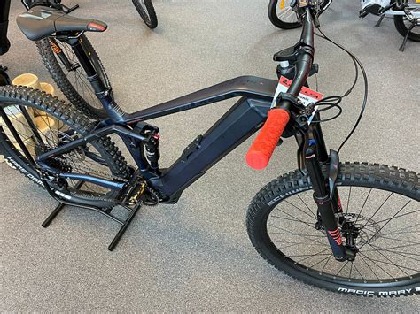 Vollgefedertes E Mountainbike Bulls Sonic Evo Am