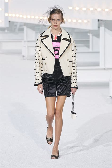 Chanel Spring 2021 Fashion Show | The Impression