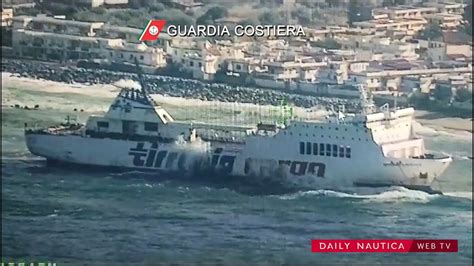 Nave Arenata Sulla Spiaggia Di Rometta Marea In Sicilia Youtube