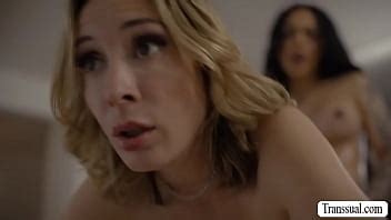 Slut Oil Seller Lets TS Customer Fuck Her Pussy To Buy Oil XVIDEOS