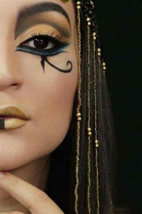 Ancient Egyptian make-up lookEgyptian eyelinerMake-up looks Ancient ...