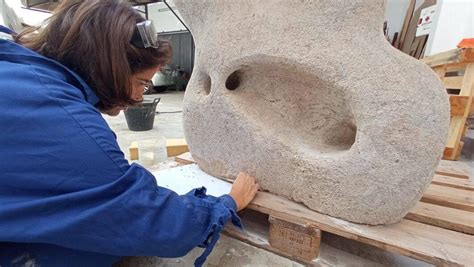 Del destrozo a la restauración la escultura de Plácido Fleitas vuelve