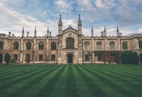 Universidade De Oxford Ter Unidade Brasileira Estrat Gia Med Unidade